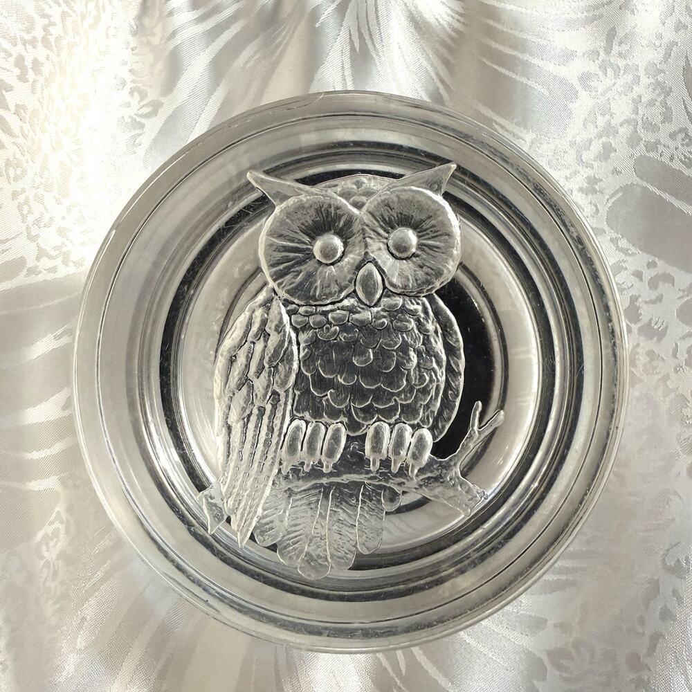 Vintage MCM 60’s Round Clear Lucite Intalgio Owl Lidded Trinket Ring Box Dish